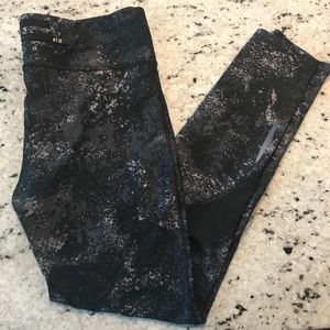 Size Large UA Leggings